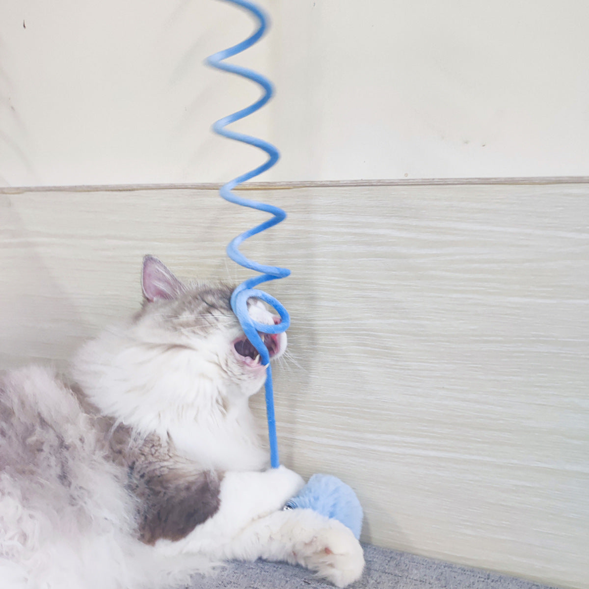 Jouet interactif pour chat – Balle à ressort lapin
